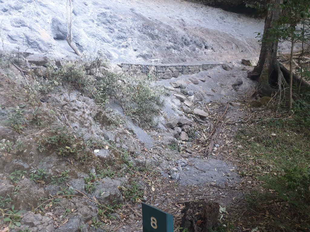 retaining wall Lamington (4) Lamington National Park - Retaining wall